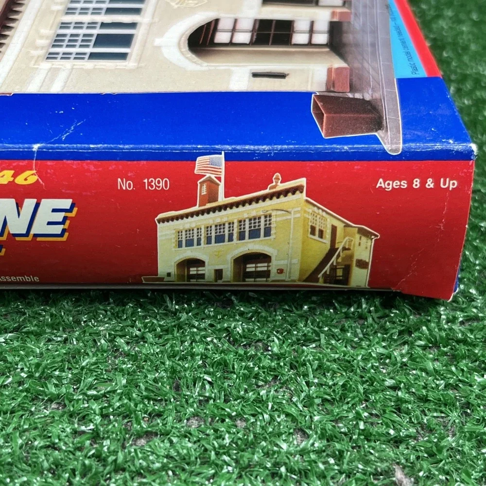 Hampden #46 Fire Engine‎ House HO Scale Model Kit Life Like Trains New Sealed